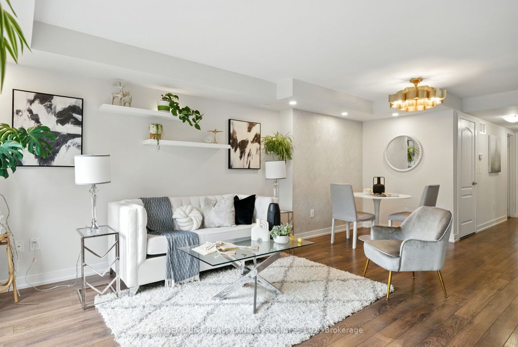 15 Westmeath Lane 2901, Markham