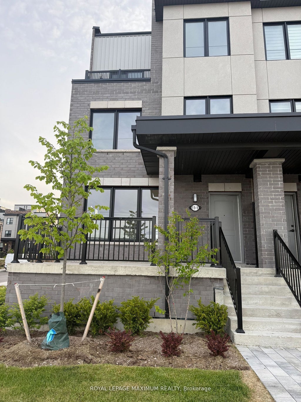 11 Baynes Way N 1, Bradford West Gwillimbury