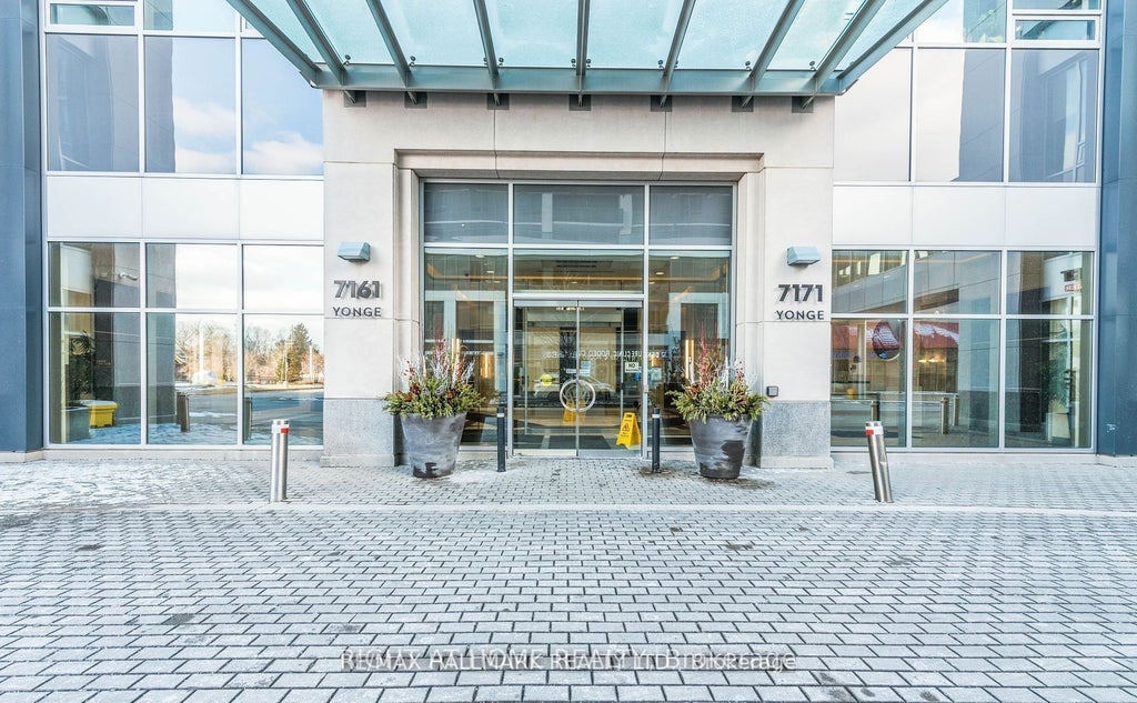7171 Yonge Street 911, Markham