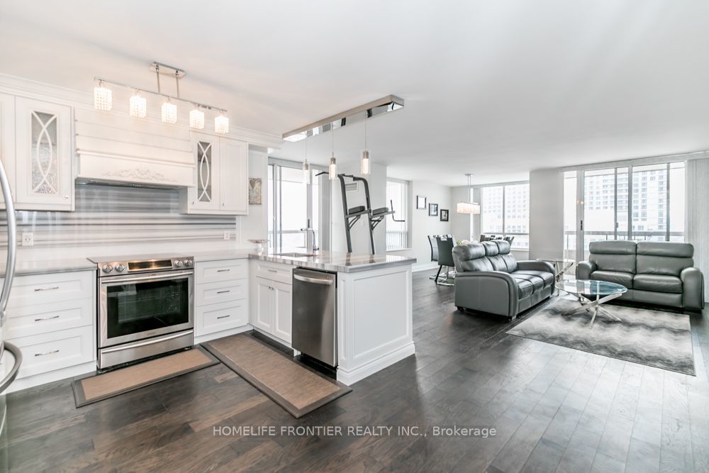 29 Northern Heights Drive Lph11, Richmond Hill