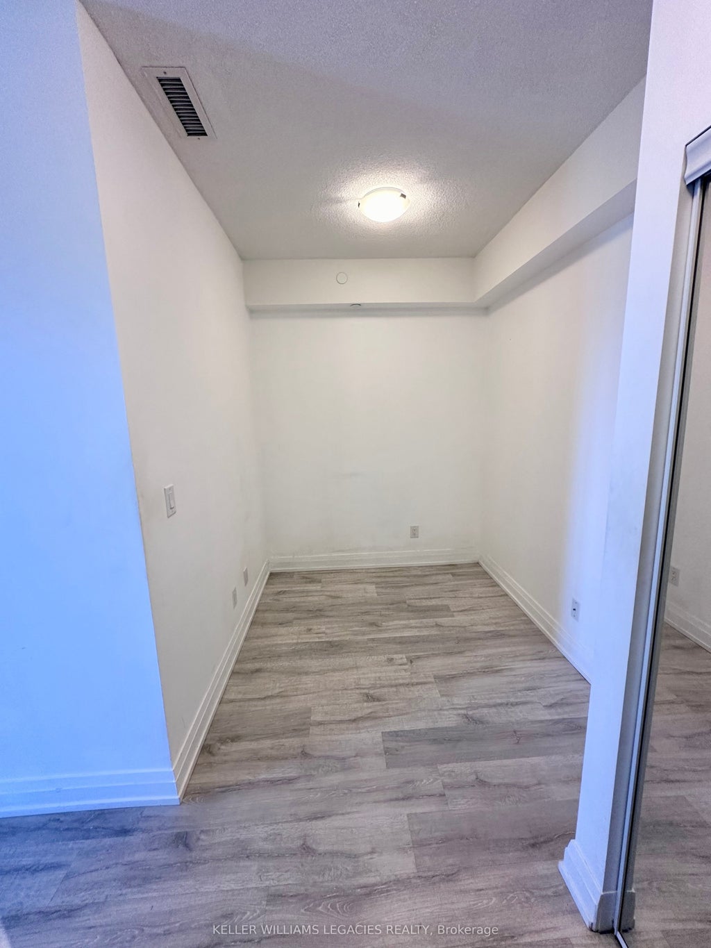 3600 Highway 7 Highway W 2406, Vaughan