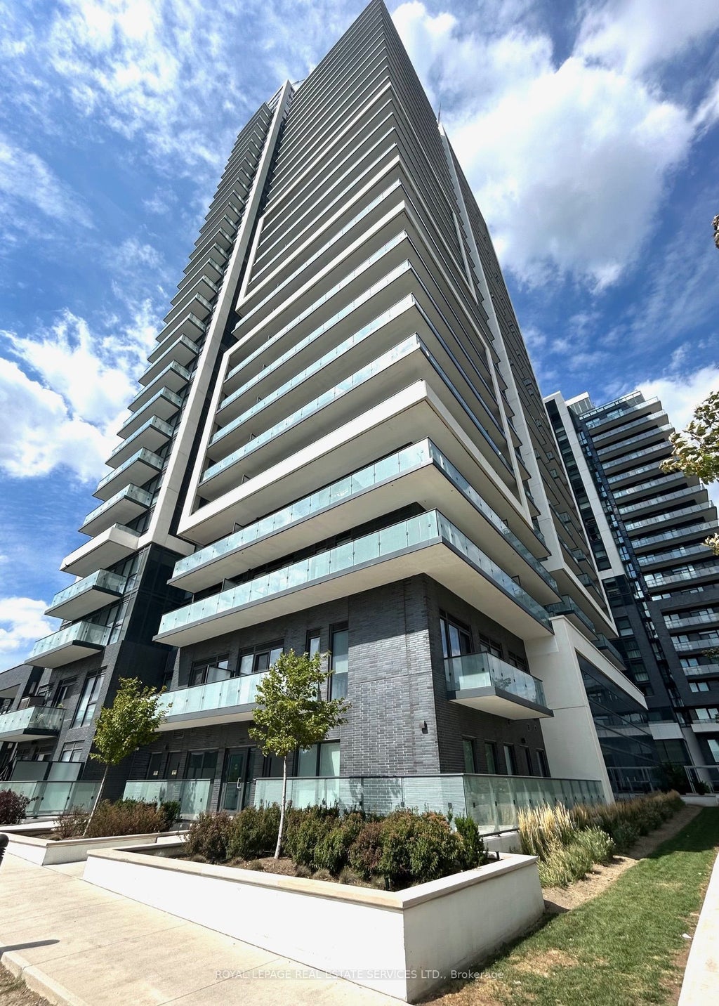 105 Oneida Crescent 2508, Richmond Hill