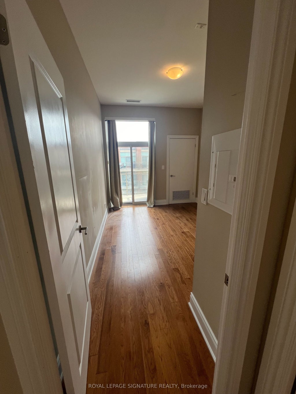 281 Woodbridge Avenue N 606, Vaughan