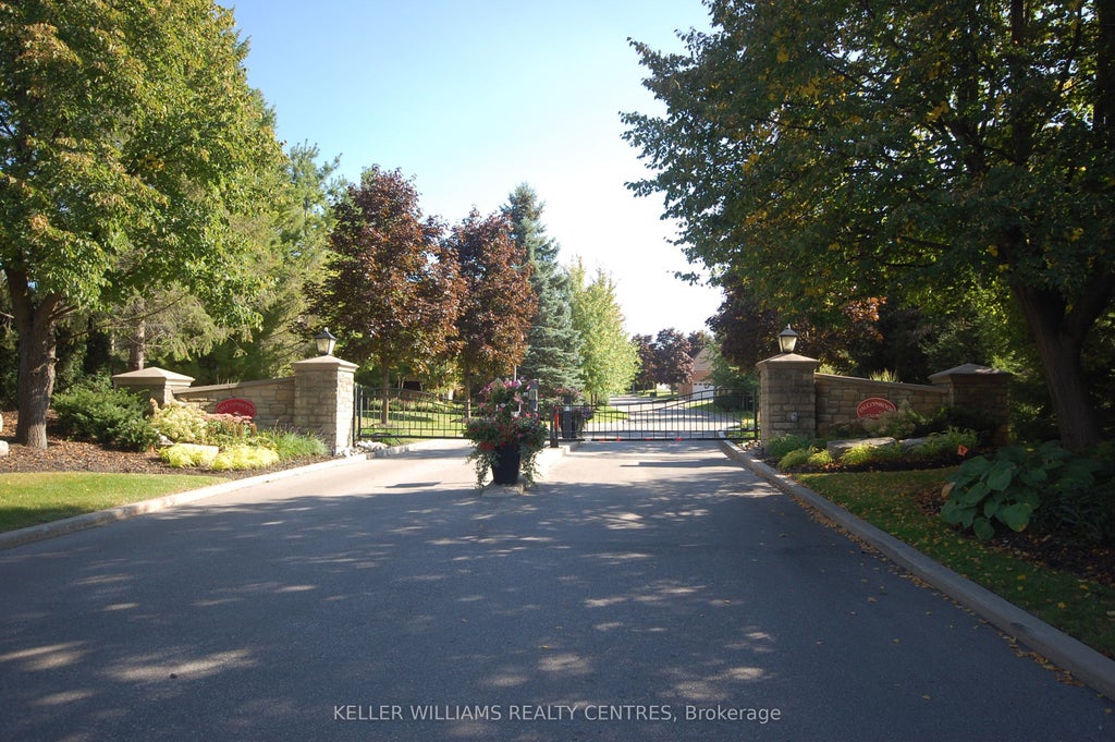 470 Falconwood Hollow W 16, Aurora