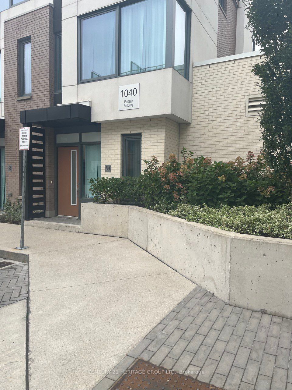 1040 Portage Parkway 54, Vaughan