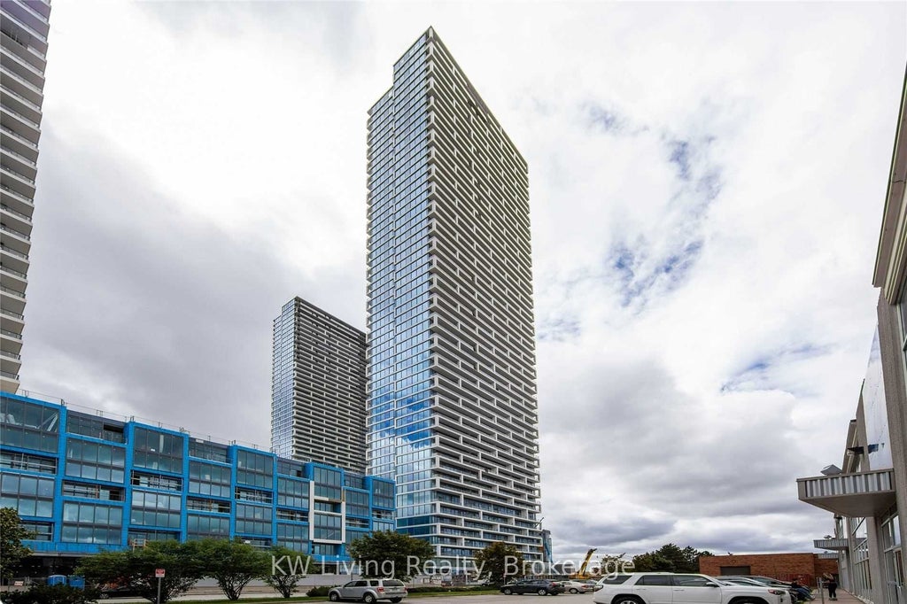 898 Portage Parkway 4302, Vaughan