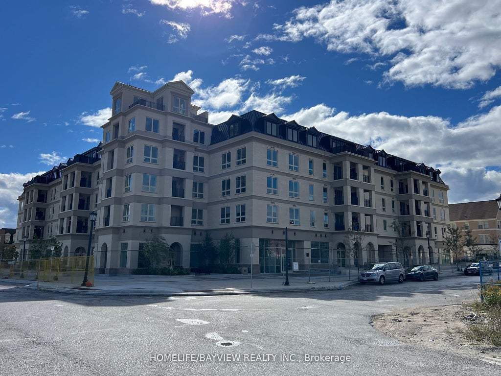 101 Cathedral High Street Ph31, Markham