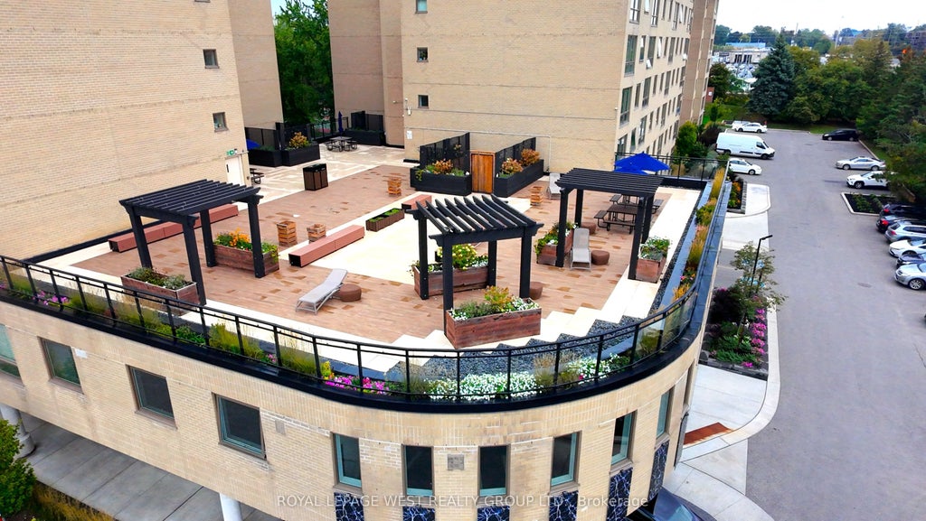 326 Major Mackenzie Drive E 805, Richmond Hill