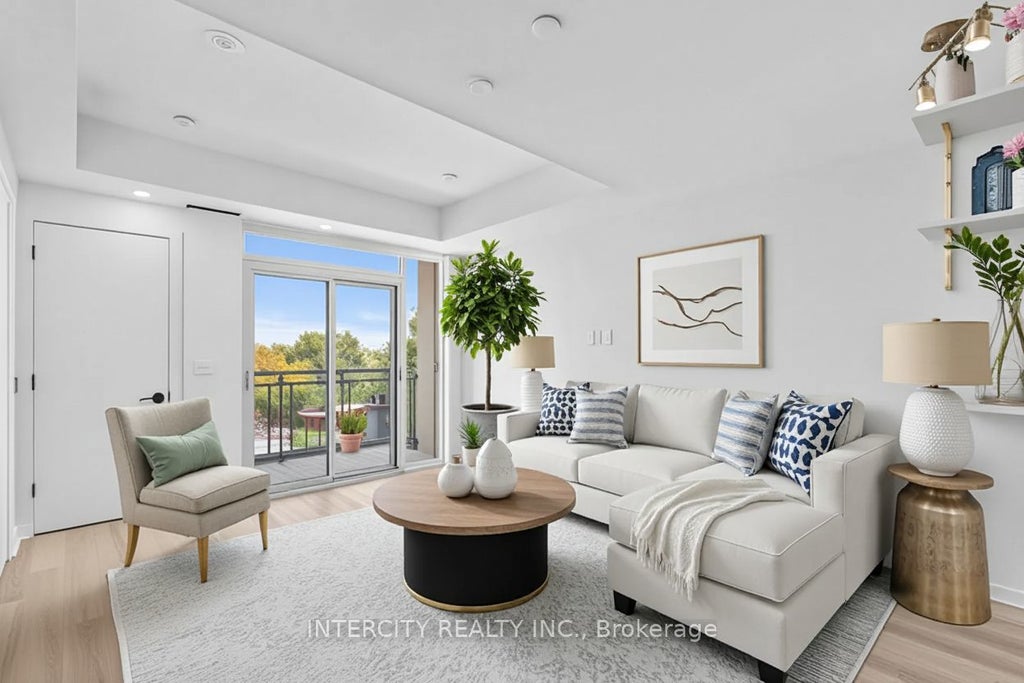 2075 King Road 415, King