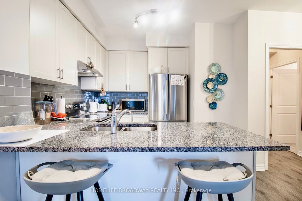 9255 Jane Street 815, Vaughan