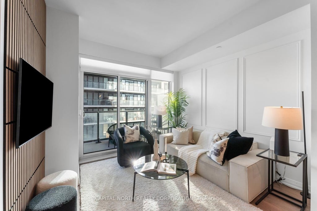 9000 Jane Street 2114, Vaughan