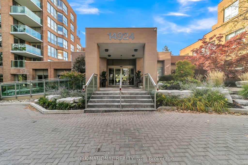 14924 Yonge Street 408, Aurora
