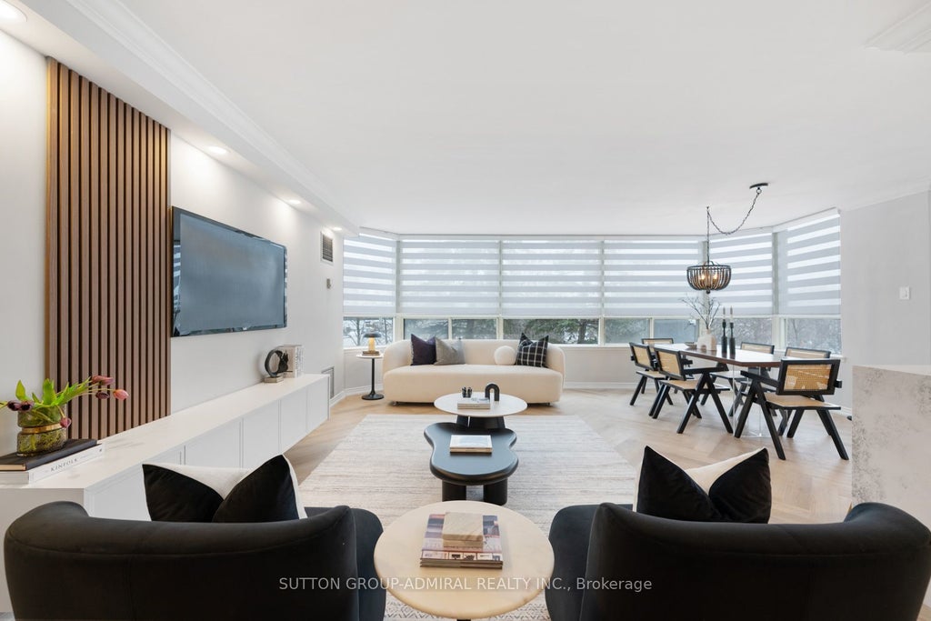 7 Townsgate Drive 304, Vaughan