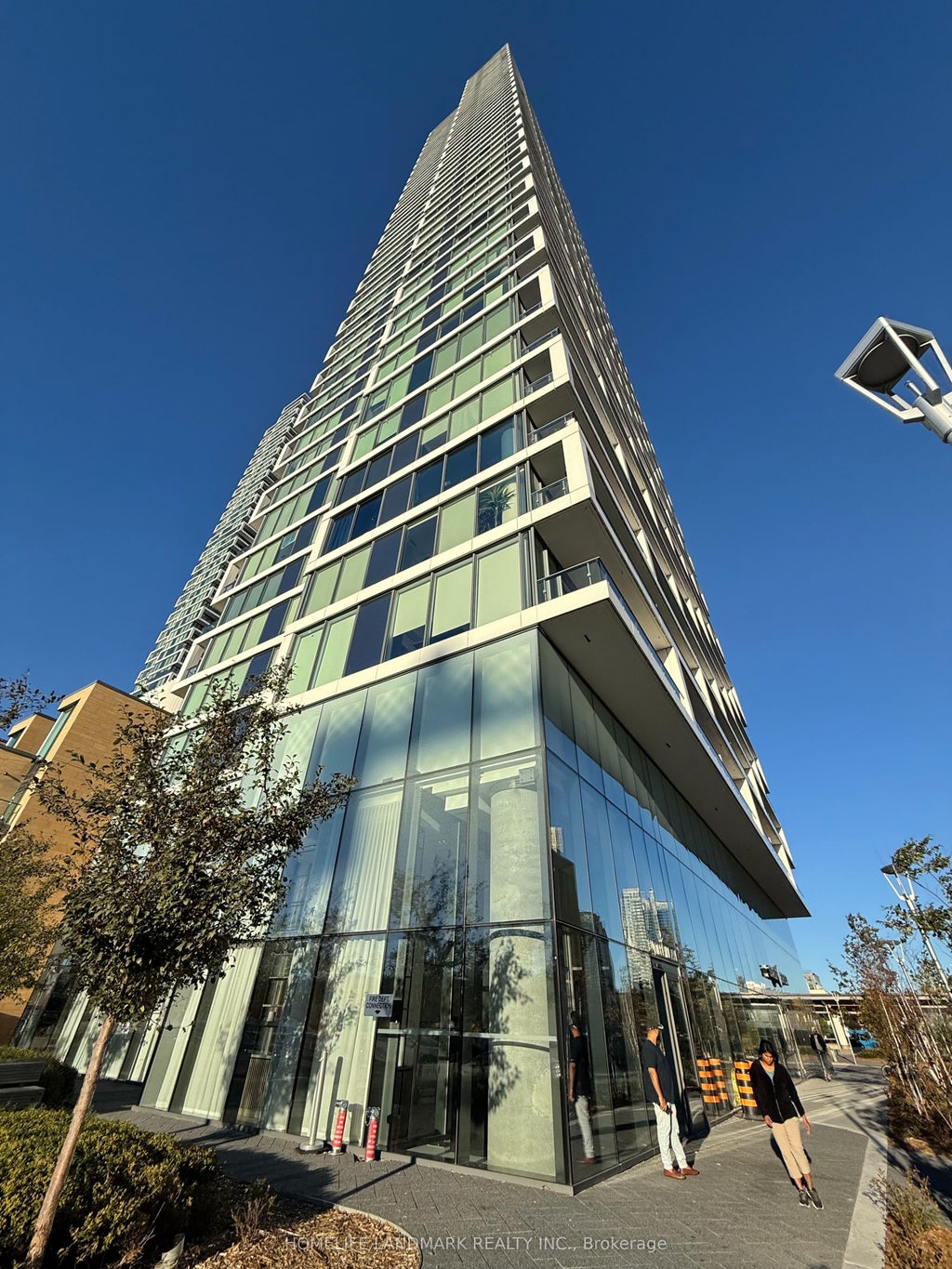 5 Buttermill Avenue 4306, Vaughan