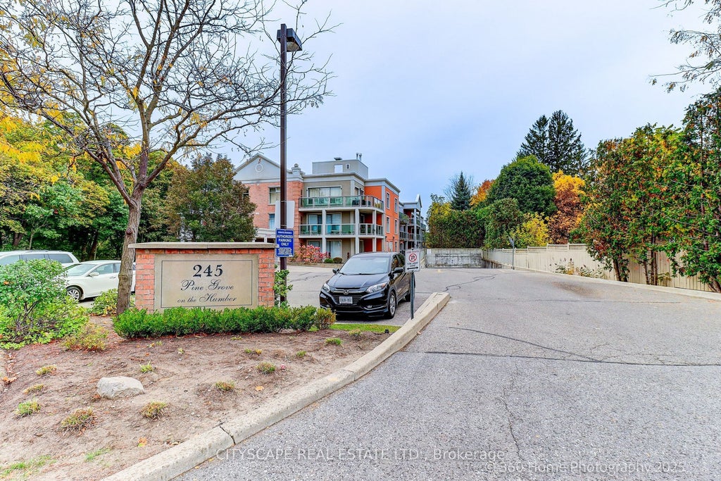 245 Pine Grove Road 101, Vaughan