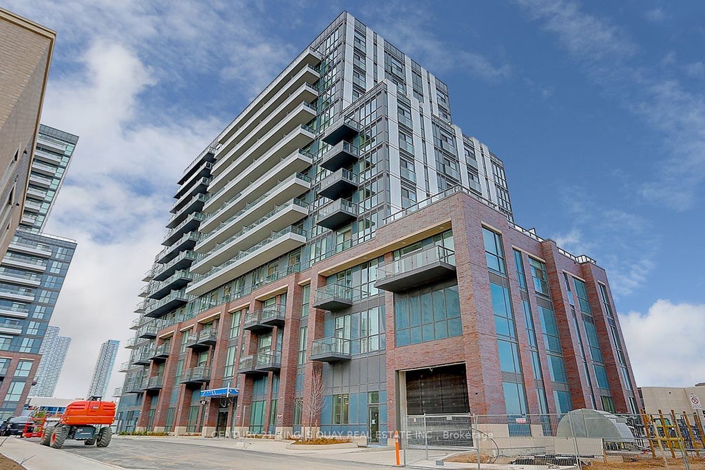 60 Honeycrisp Crescent 601, Vaughan