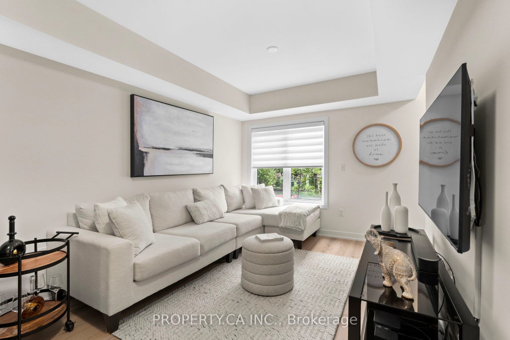 58 Elizabeth Street S 2207, Richmond Hill