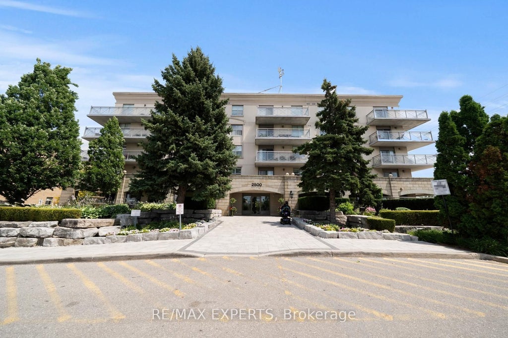 2500 Rutherford Road 213, Vaughan