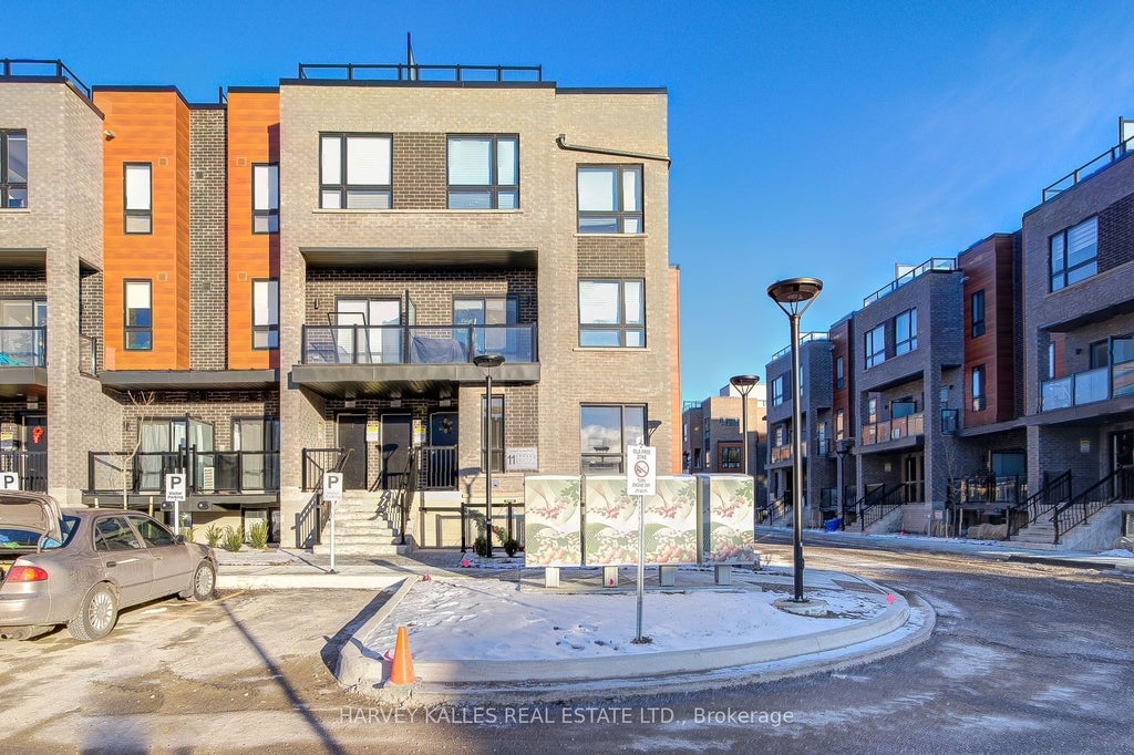 11 Lytham Green Circle 2, Newmarket