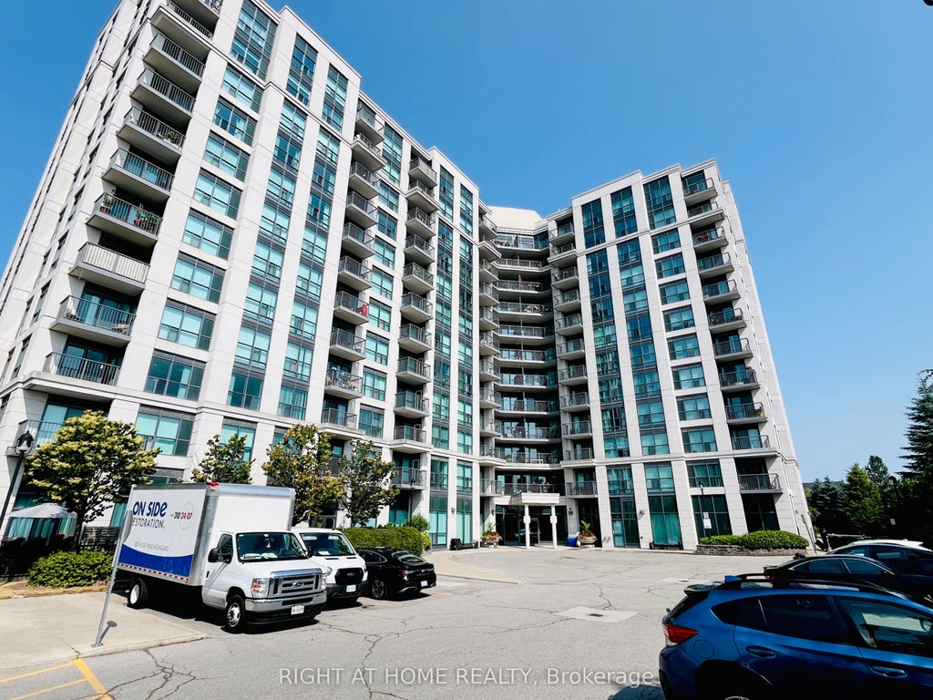 185 Oneida Crescent 203, Richmond Hill