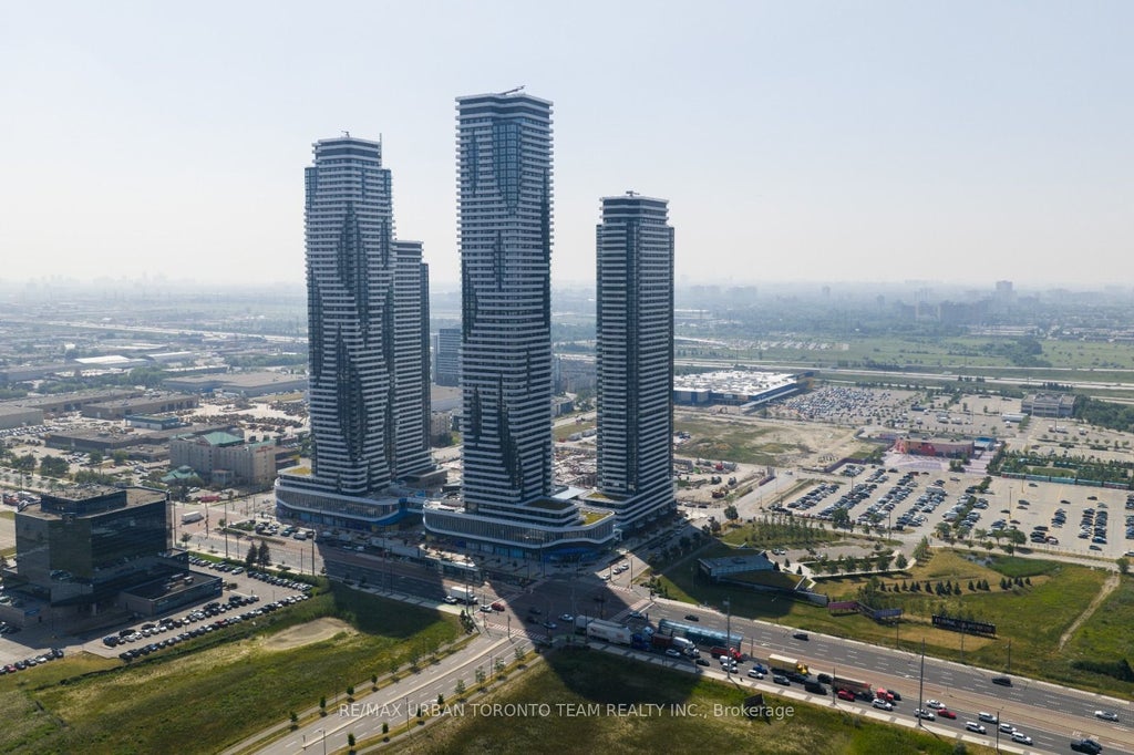 28 Interchange Way Ph111, Vaughan