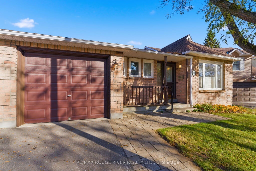 28 Adams Court, Uxbridge