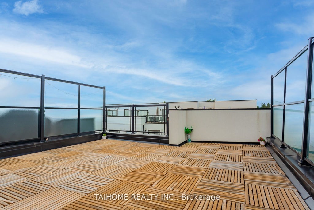 400 Alex Gardner Circle 74, Aurora