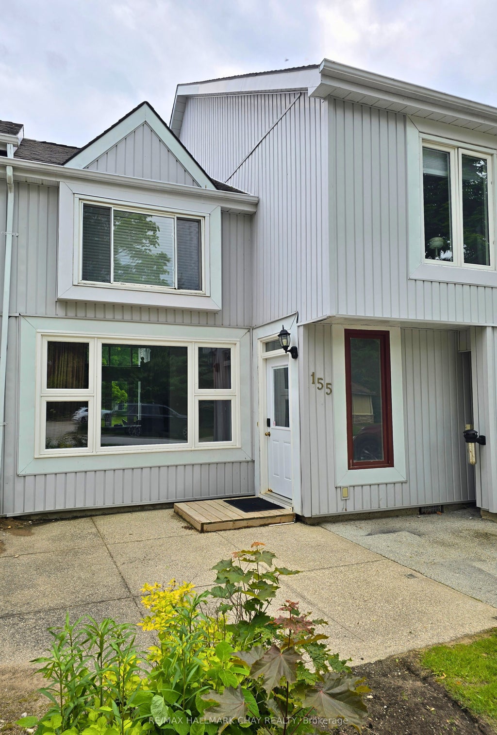 155 Vacation Inn Drive, Collingwood