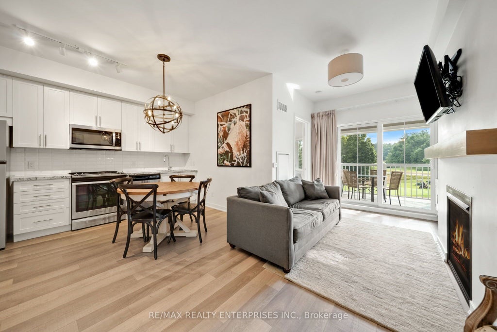 40 Horseshoe Boulevard 411, Oro-Medonte