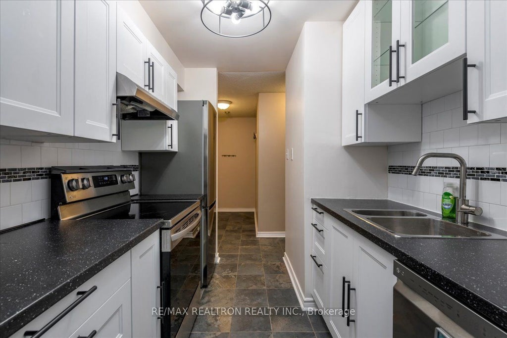 25 Meadow Lane 210, Barrie