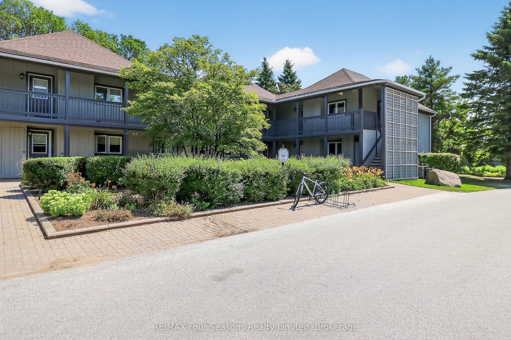 312 Mariners Way 312, Collingwood