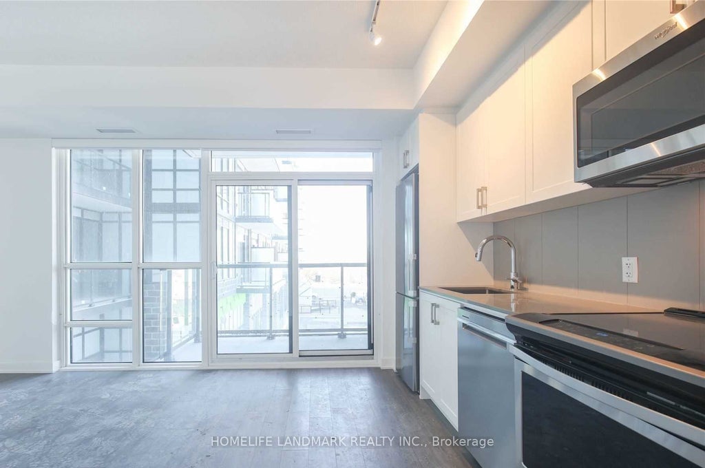 681 Yonge St Street N 201, Barrie