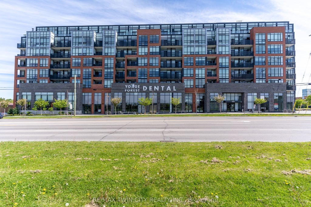 681 Yonge Street 409, Barrie