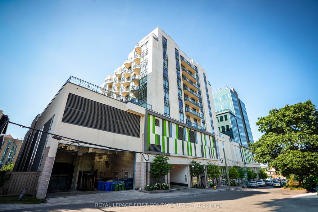 111 Worsley Street Ph5, Barrie