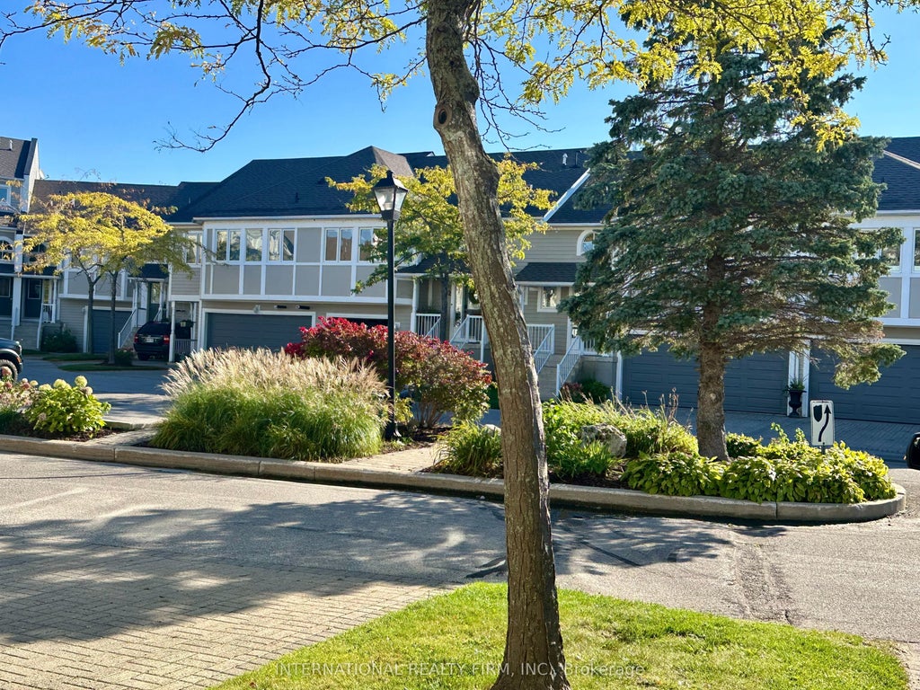 35 Cranberry Surf N/a, Collingwood