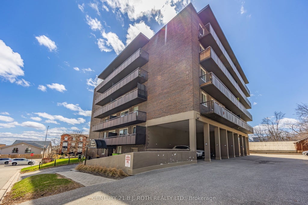 2 Albert Street 32, Barrie