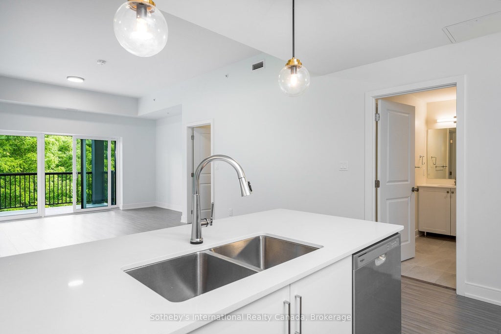 121 Mary Street 322, Clearview