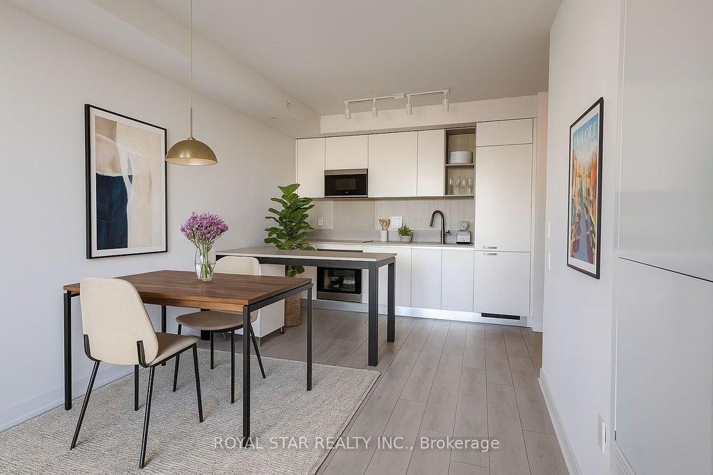 39 Mary Street 806, Barrie