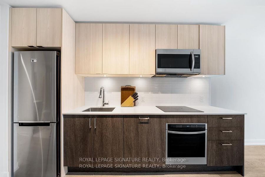 1928 Lake Shore Boulevard W 2115, Toronto W01