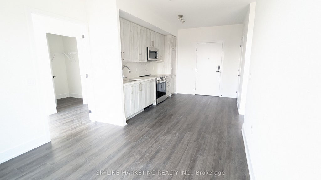 2450 Old Bronte Road 727, Oakville