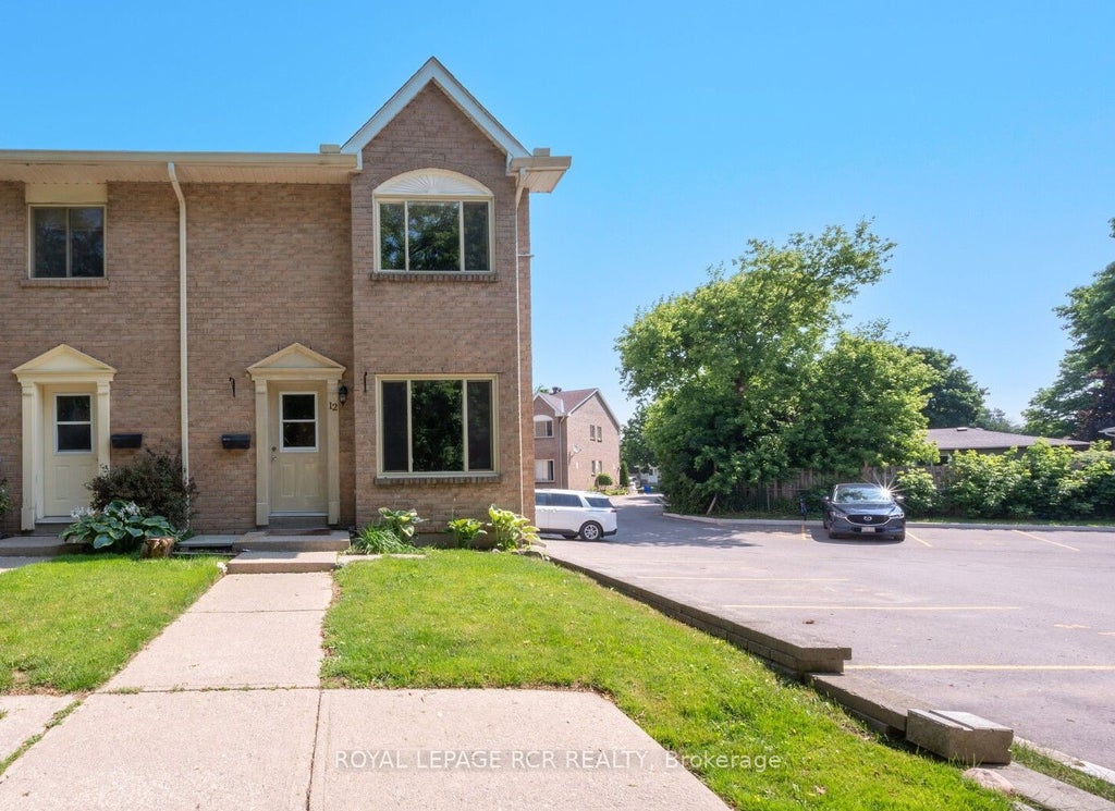 4 Cedar Drive 12, Orangeville