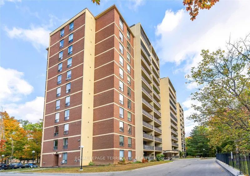 15 London Green Court 409, Toronto W05