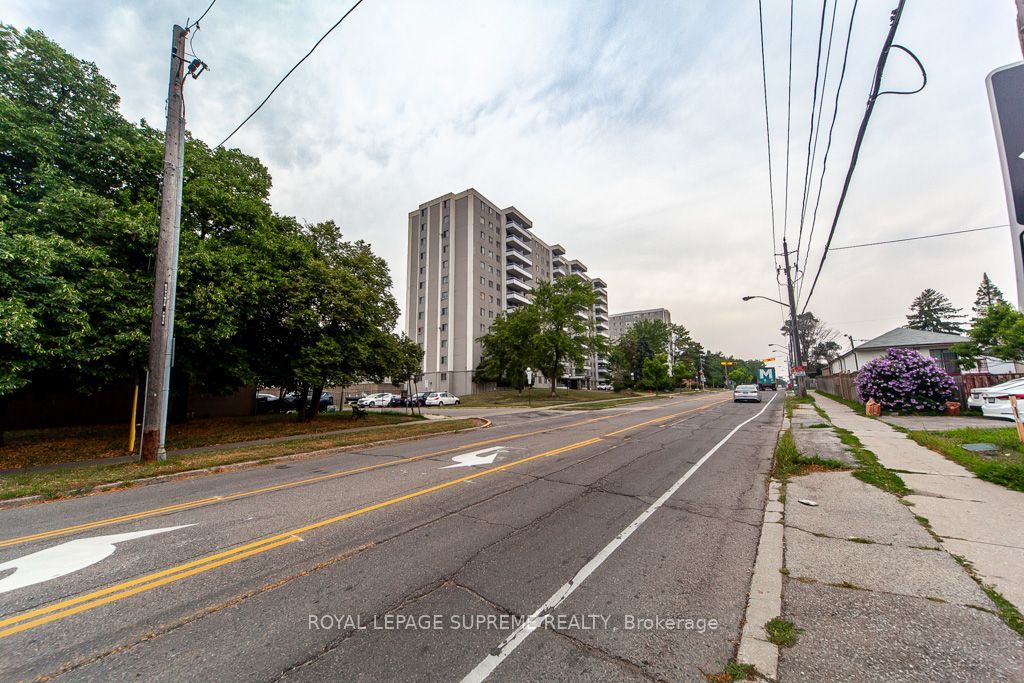 940 Caledonia Road 908, Toronto W04