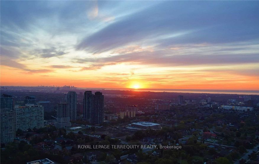 225 Webb Drive Ph3, Mississauga