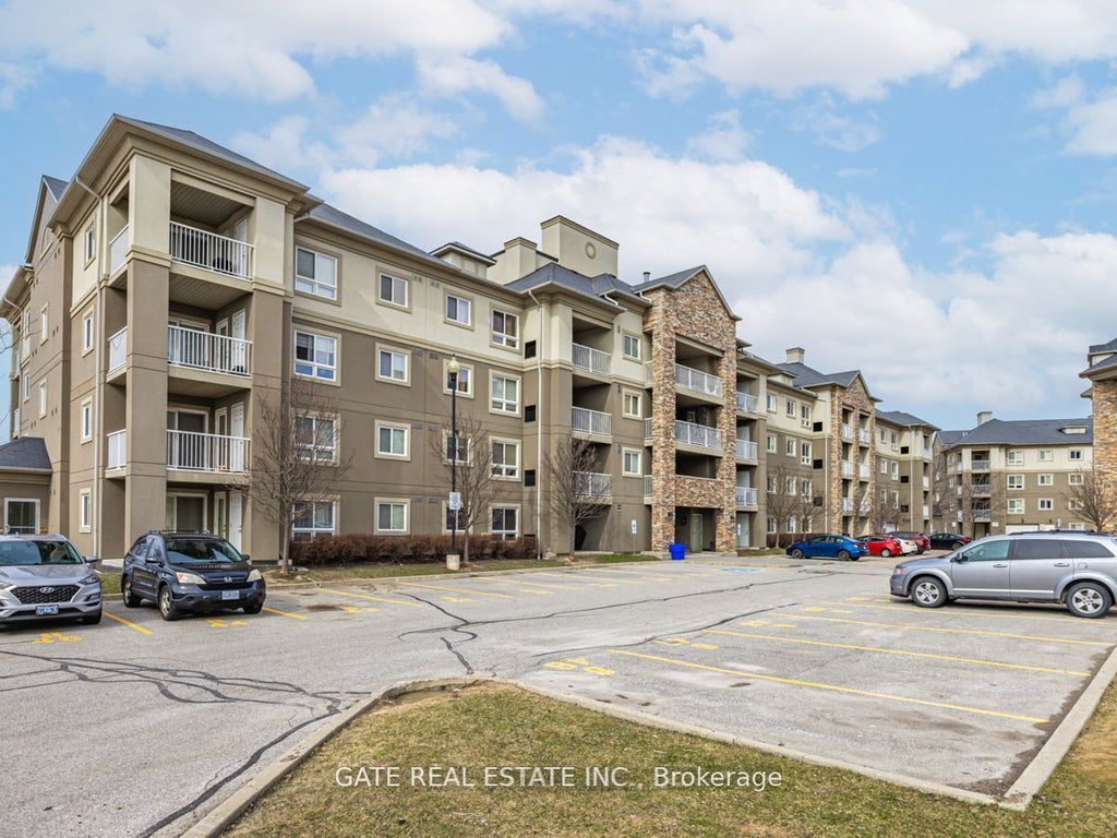 6 Dayspring Circle 2208, Brampton