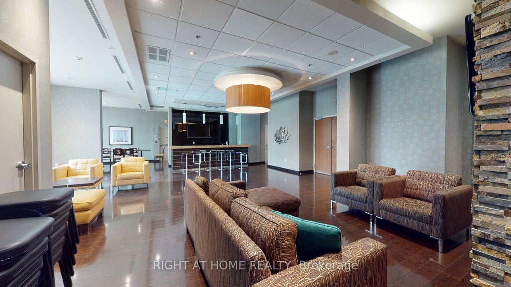 215 Queen Street E 509, Brampton