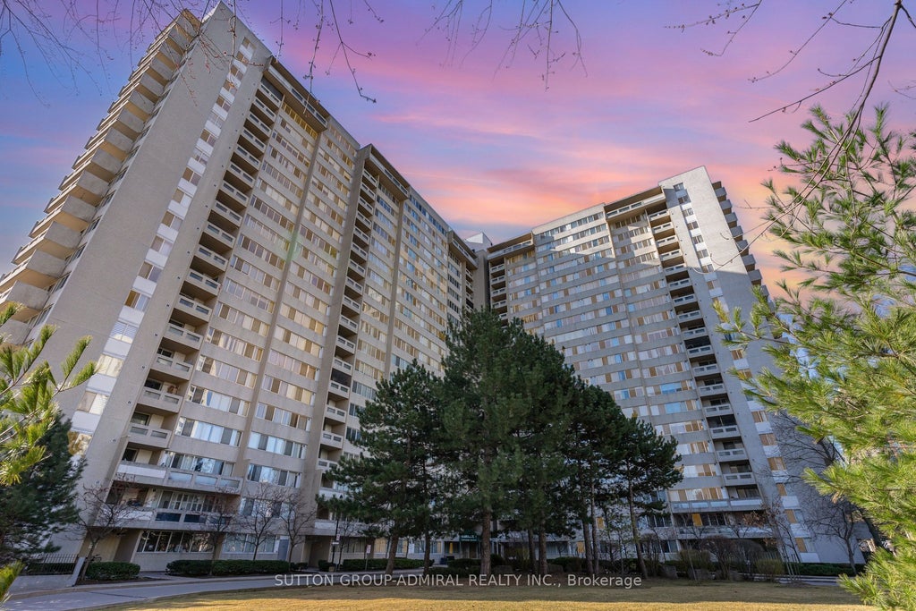 3590 Kaneff Crescent 1513, Mississauga