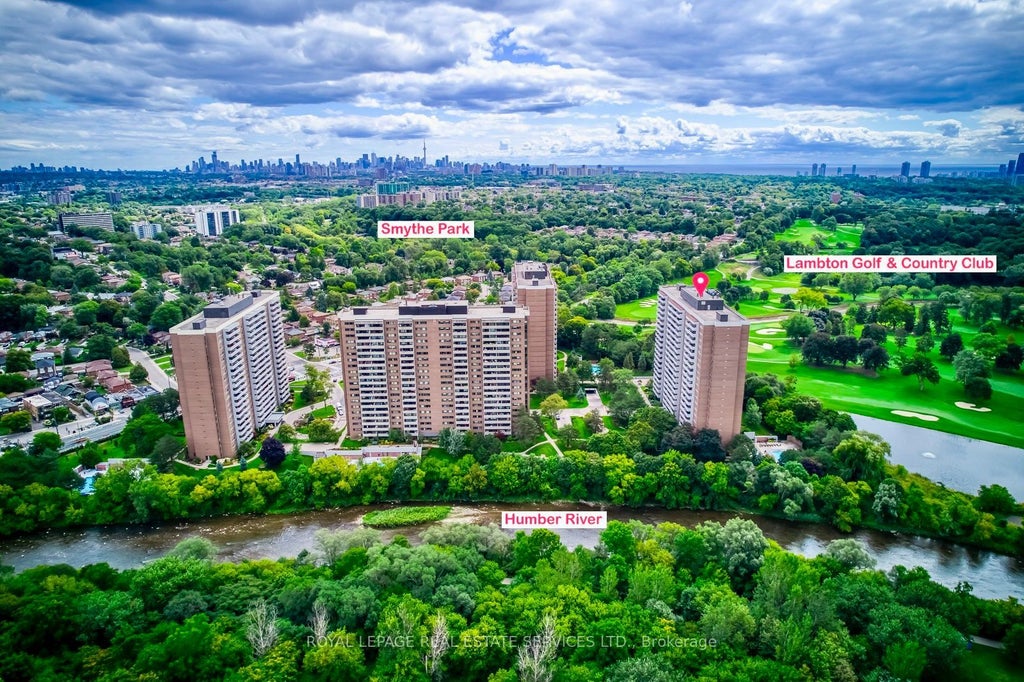 240 Scarlett Road 405, Toronto W03