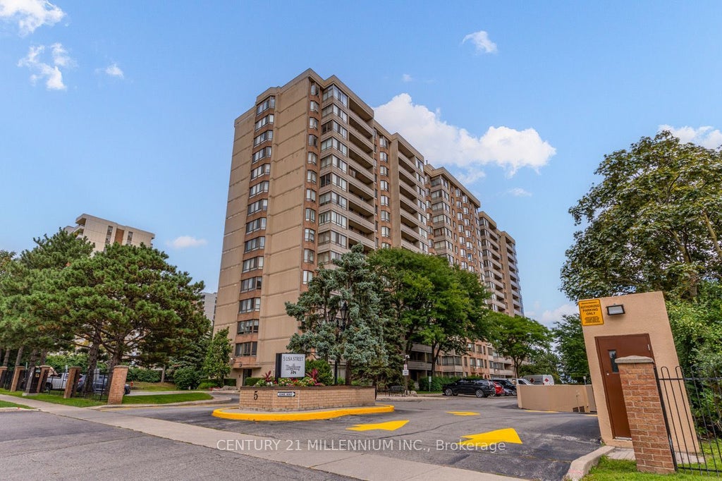 5 Lisa Street 604, Brampton