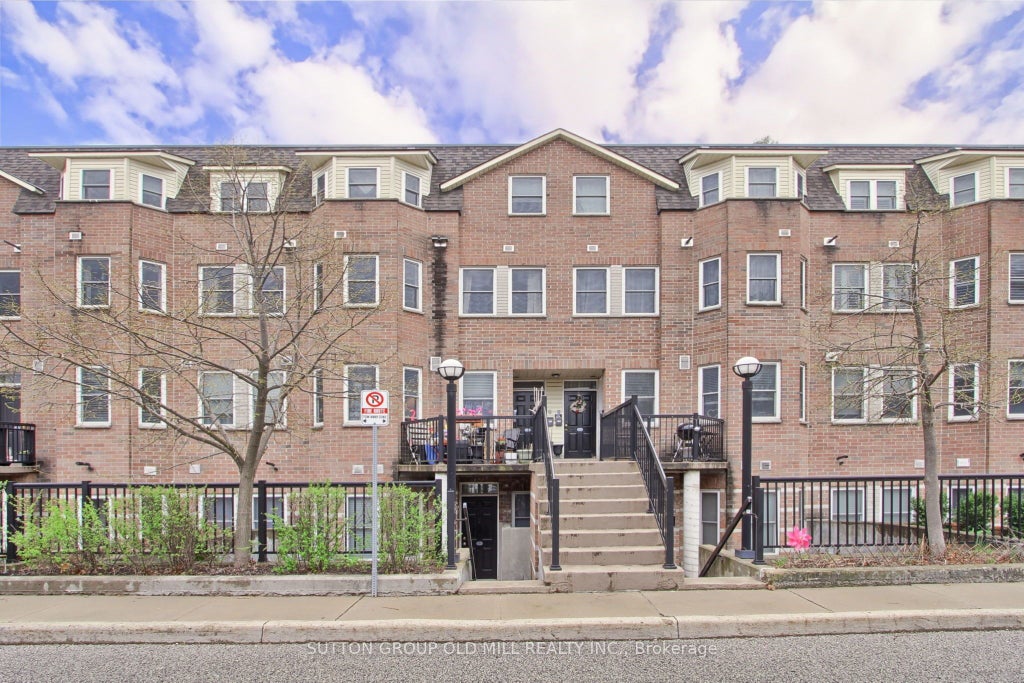 760 Lawrence Avenue W 167, Toronto W04